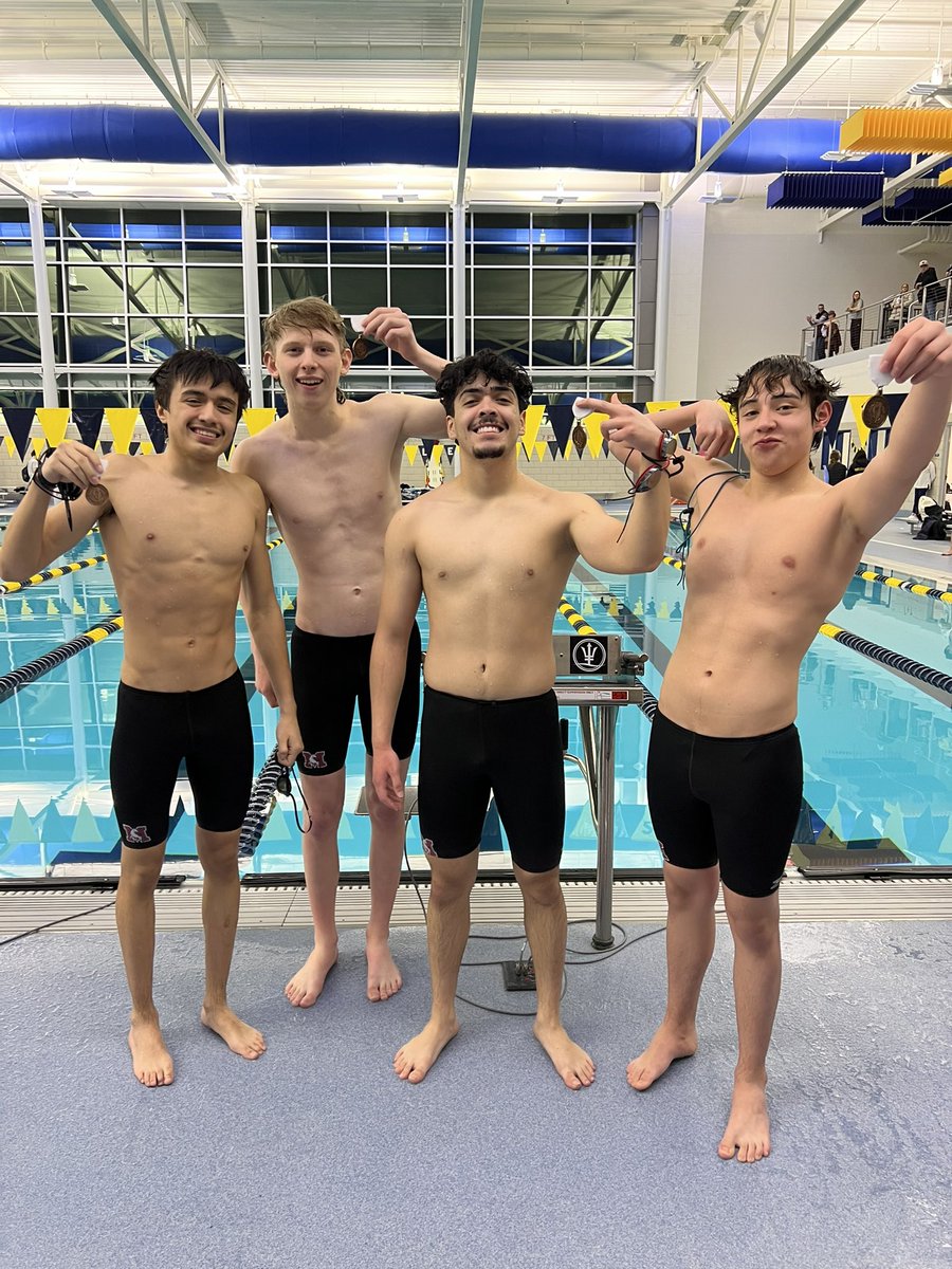 3rd place varsity 400 free relay at the WSC Championship meet! #MortonPride <a href="/MortonAthletics/">Morton Athletics</a> <a href="/Morton201/">Morton 201</a> <a href="/JoshMcmaho/">Josh McMahon</a>