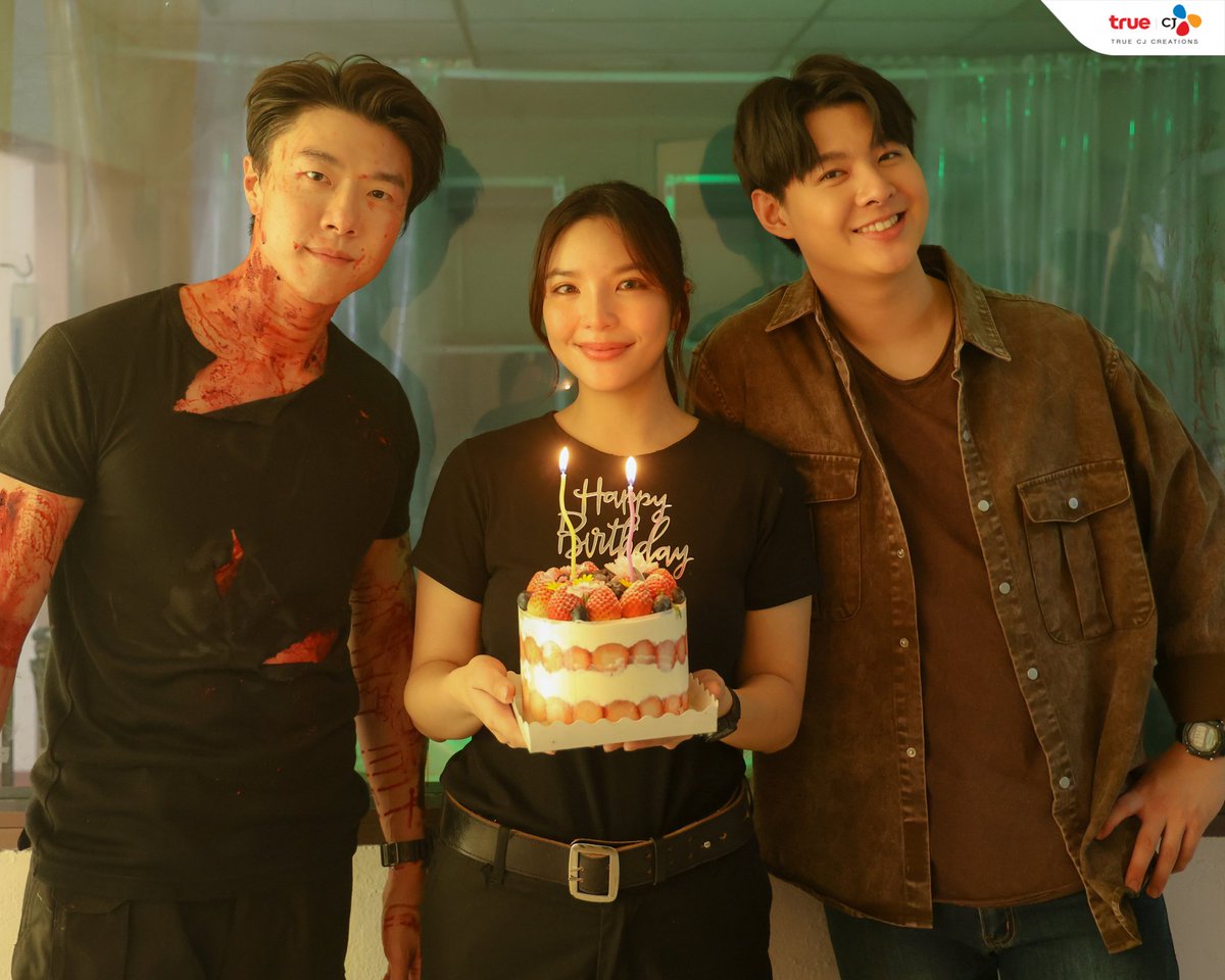 truecjcreations's tweet photo. 💙🦭 แอดนำภาพแผนเซอร์ไพรส์วันเกิด "นุ๋งอร–พัศชนันท์" ที่พี่ๆ ผู้กำกับ โปรดิวเซอร์ และทีมงานในกอง #HappinessTH แอบเซอร์ไพรส์น้องอรมาฝากกันครับ ขอบอกว่างานนี้ทำน้องอรน้ำตาซึมเลยครับ✨🎉🎂

#TrueCJ #TrueCJCreations 
#ORN27thThisDay #Ornoung #MoveORN
#Saint_Sup #MingEr https://t.co/rxgV2Ac620