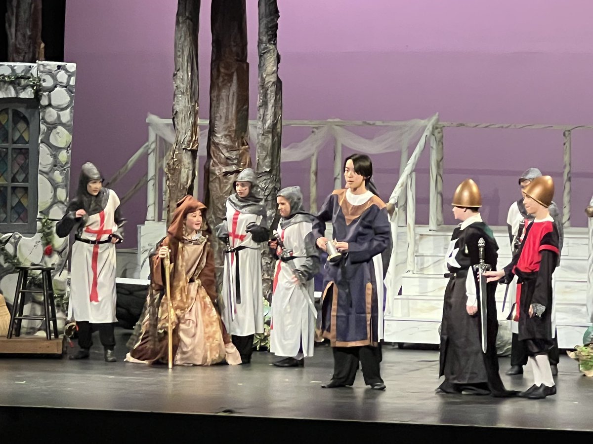 NSMS_Masquers's tweet image. Congratulations to the cast and crew of Cinderella on a successful opening night! Way to go! Impossible things are happening every day 🎶 @NSArtsAngels @NSArts1 @RyanWOHara @drzublionis @CarolASmyth @SHELLNORTHSHORE @dcchill22 @BrianMessemer @nshoredance @NSMSVikingVoice