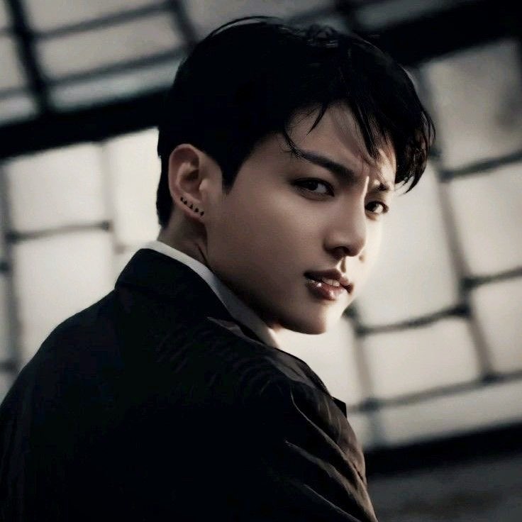 snowygukkie's tweet photo. #taekookau Drabble 🔞

Jungkook remembered the last time he had seen Kim Taehyung.

The omega’s eyes looked at him with hatred and disgust.

It was funny how you never missed someone until you lost them.

But the last he thought he would see the omega would be in a strip club. https://t.co/qZE60CwN1W