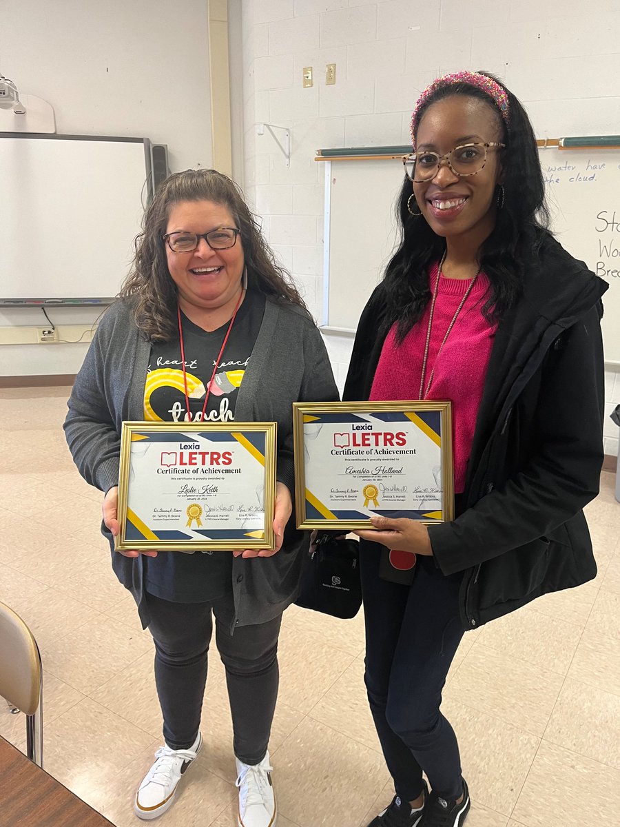 GatesvilleS's tweet photo. Thank you K, 1st and 2nd grade teachers for completing your LETRS Units with fidelity! Congratulations on receiving your certificates of completion and the treats provided to you by our district! https://t.co/4gLwRcwCNU