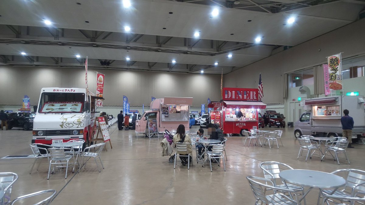 impress_event's tweet photo. あいにくの雪の天気ですが
ネッツトヨタ札幌大商談会2024で
「おえかきパラダイスレース」を
やってます
アクセスサッポロで、今日と明日の10時～17時まです。
隣ではドローン操縦出来るコーナーもあります。
キッチンカーも4台来てますよ。
#おえかきパラダイスレース
#ネッツトヨタ札幌 https://t.co/5vlh7EZdLC