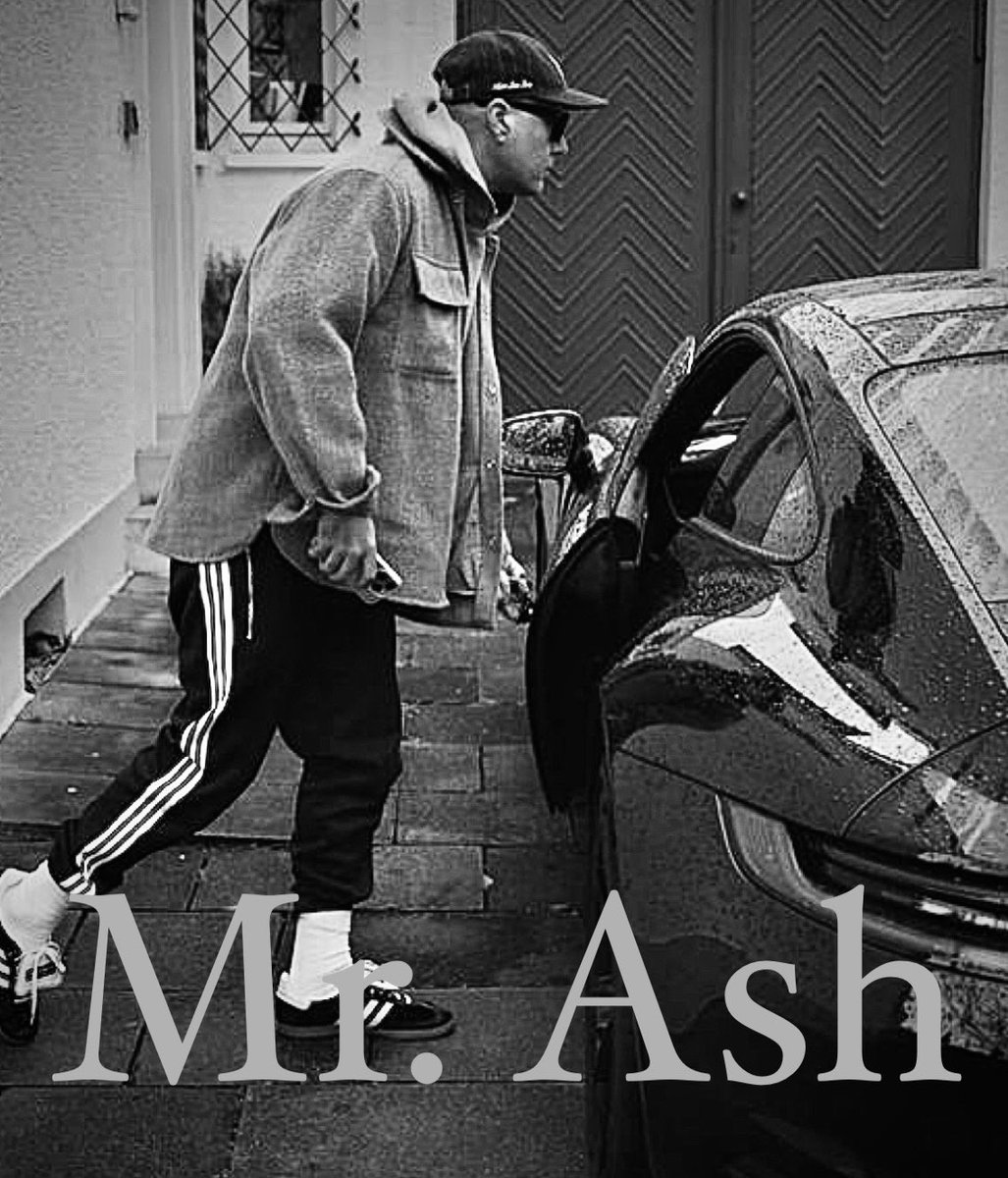 ASHKINBASH's tweet photo. •• MR. ASH ••
🎈🫶
#men #mr #themrash #fashion #brand #marketing #hatstalk #menfashion #fashionblogger #trending #bnw #bnwmood #missash #menwithstyle #lifestyle #lifestyleblogger #design #designblogger #sneaker #sneakerhead #sneakpeek #sneakerfiles #mrashsneakers #snkr https://t.co/pIKvkUmkOK