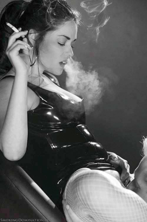 allclassDomme's tweet photo. Are you watching @chastityboy47 ? This is how a real man satisfies a woman with his tongue..  #pussyfree #bitchboy #caged #asslickers like you are not allowed this privilege https://t.co/Yje27TYHAk