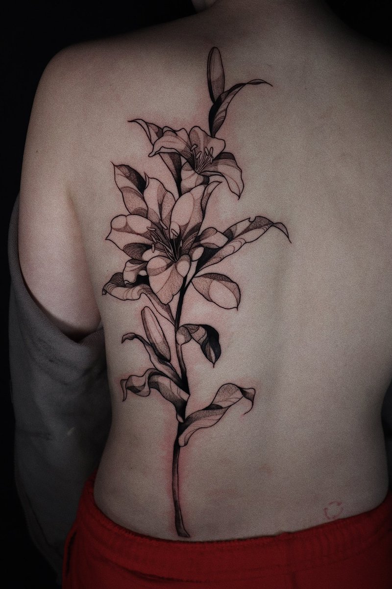 connormoonart's tweet photo. Some recent tattoos I’ve done that I think serve cunt https://t.co/aA9TDg4W1T