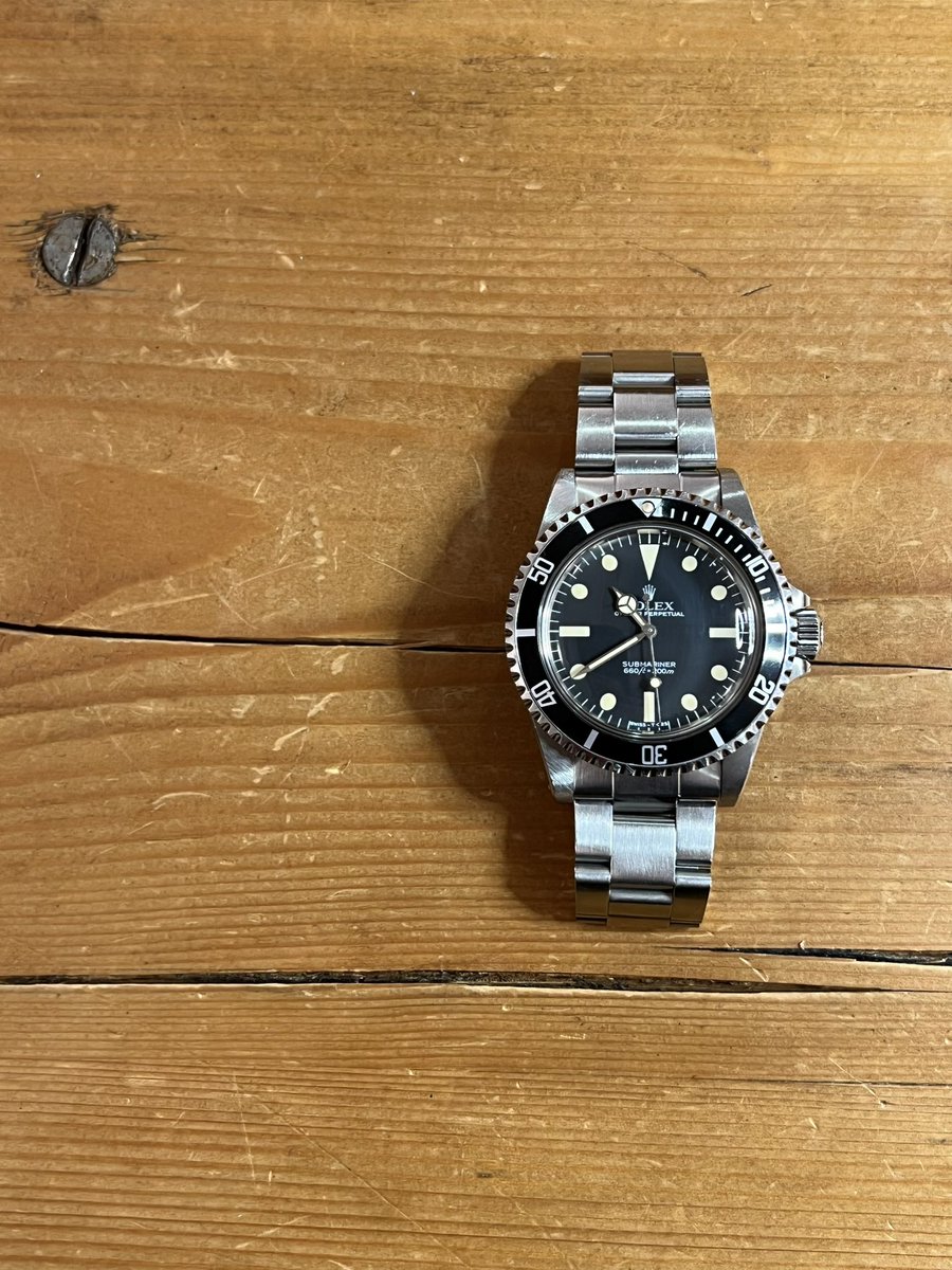 AkiraSATO909's tweet photo. 1983年 #ref5513 MK5
マットダイヤルの
5513の中で唯一
“SUBMARINER”のロゴが
下の文字より大きい #MK5
やっぱり5513は気張らず
日常的にヴィンテージテイスト
を味わえるからいい。 https://t.co/mkYeXBQHkQ