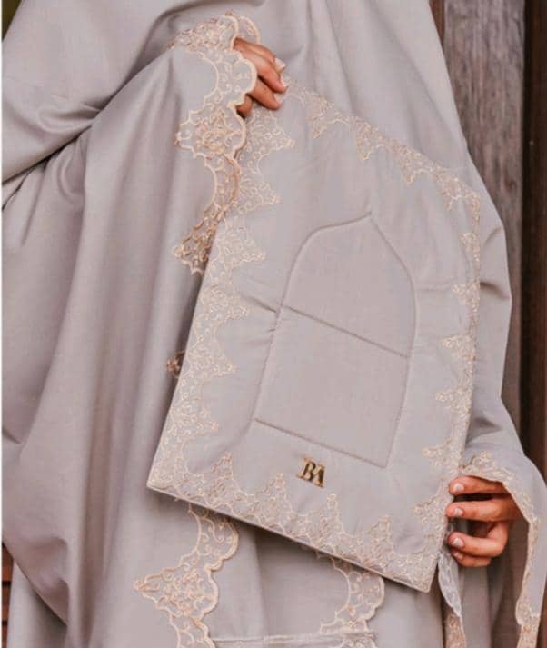 shopwithmemy's tweet photo. Ramadhan tak lama lagi, time to survey ✨Telekung Terawih✨ https://t.co/Pdim5PVmV3