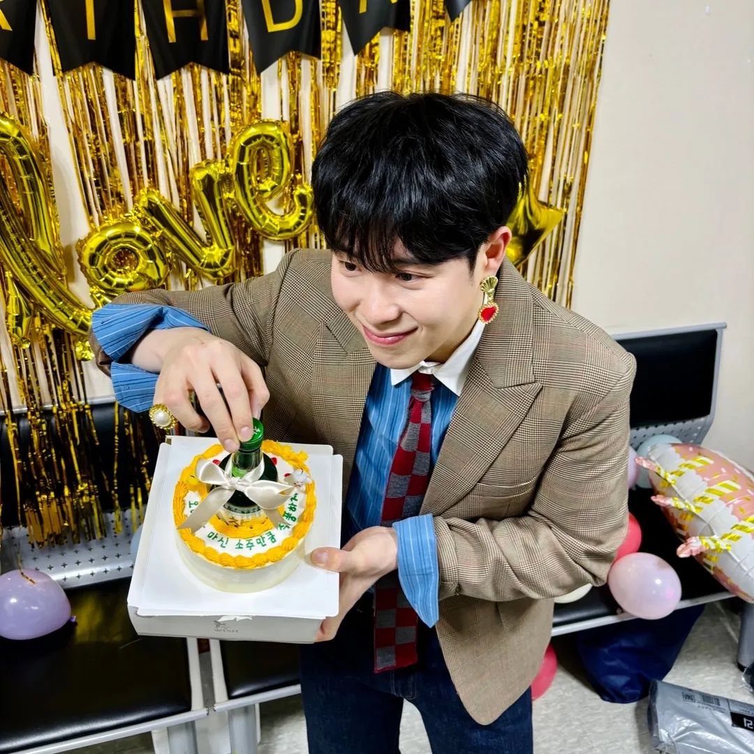 dpyob's tweet image. Happy birthday!🥳🥳
020293