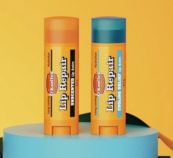 탐라에서 오킵스 제품을 봐서 반가워서 하나 영업합니다!!!!

오킵스 립밤 제발 써주세요!!!!!
립밤인데 전혀 안 번들거리고 안 기름져서
맨입술 같이 보이는데다, 금새 애기입술 됩니다!!!

**꿀팁: 착색 오지는 물틴트 바르고
그위에 넉넉히 덧바르면 영원히 지속되는 촉촉 세미매트립 됨