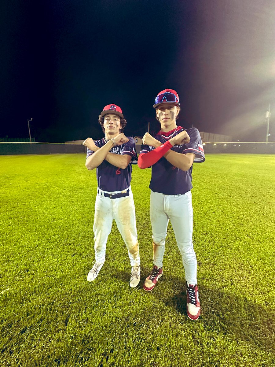 🚨BACS 12– Rosehill 2🚨 X-Factor Players of the game: Brooks Marsico- 3-4, BB, RBI, 2 Runs Jason Darling- 2-4, RBI, 2 SB, 2 Runs #BACSBaseball #X-Factor