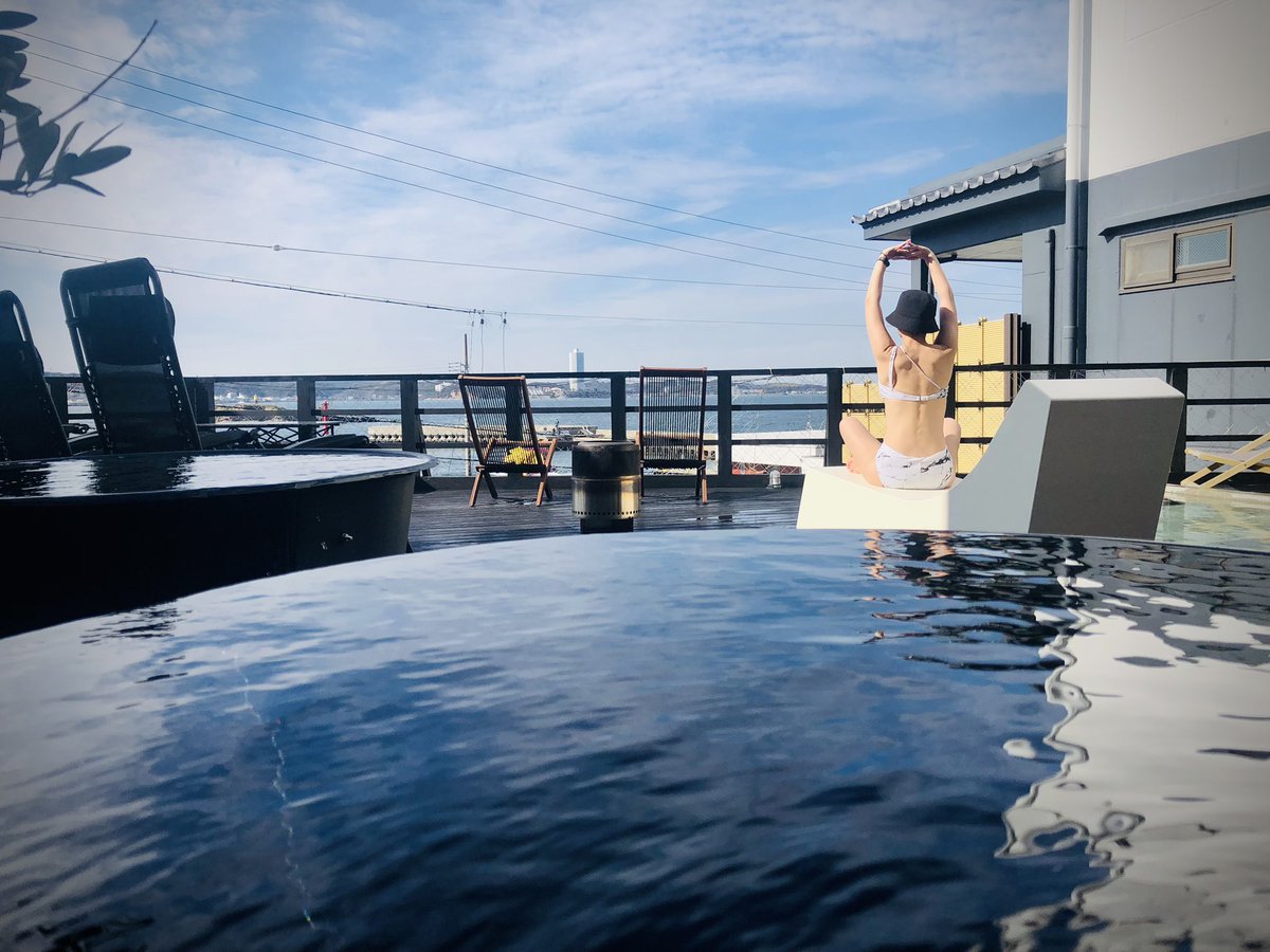 バースデー島🈂️旅🎂✨

ずっと行きたかった【KINOSUKE 日間賀島 島のサウナ】さん🐙
名古屋から1時間半程で行けちゃうので今回は日帰り。でも十分に堪能❣️
気温12℃快晴🌞ポンチョ要らずで気持ちいい😇
今度は泊まりもいいなー🤗✨