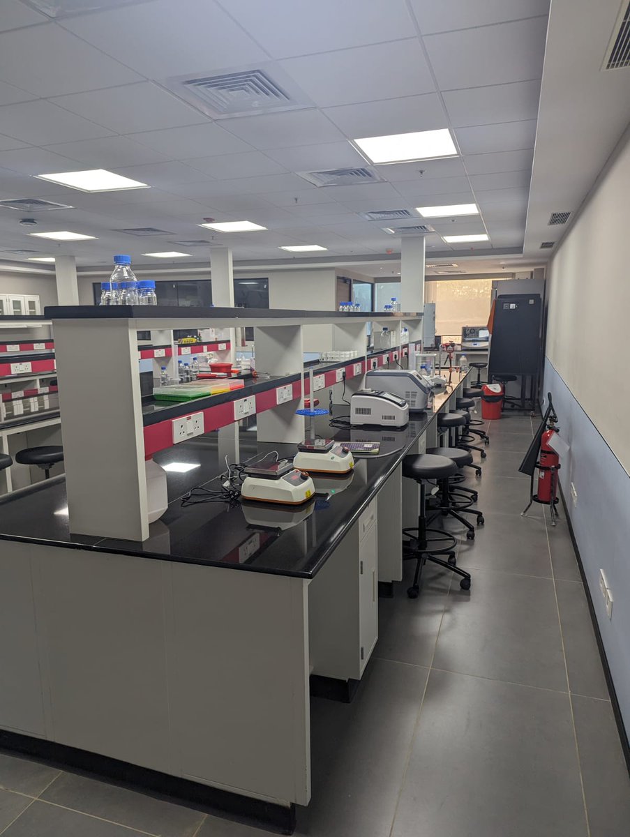 Chauhanlab_ILS's tweet photo. Fantastic place @MahindraUni . For PhD students, they have their own fellowships (30K) and also free food/accommodation. Who does that in this world!!👏👏👍 @AnandMahindra1 @techmahindracsr https://t.co/jB83JefZxS