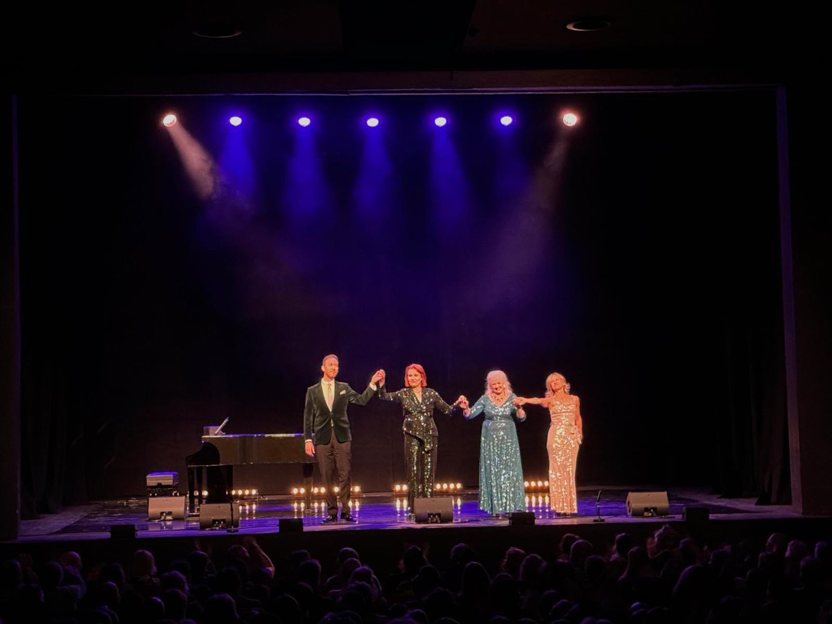 I’m back out on the road for the @fascinatingaida Spring tour till the end of March. Next stop our three night run at @thelondonpalladium It’s very exciting to play this iconic venue. My parents would have been proud.