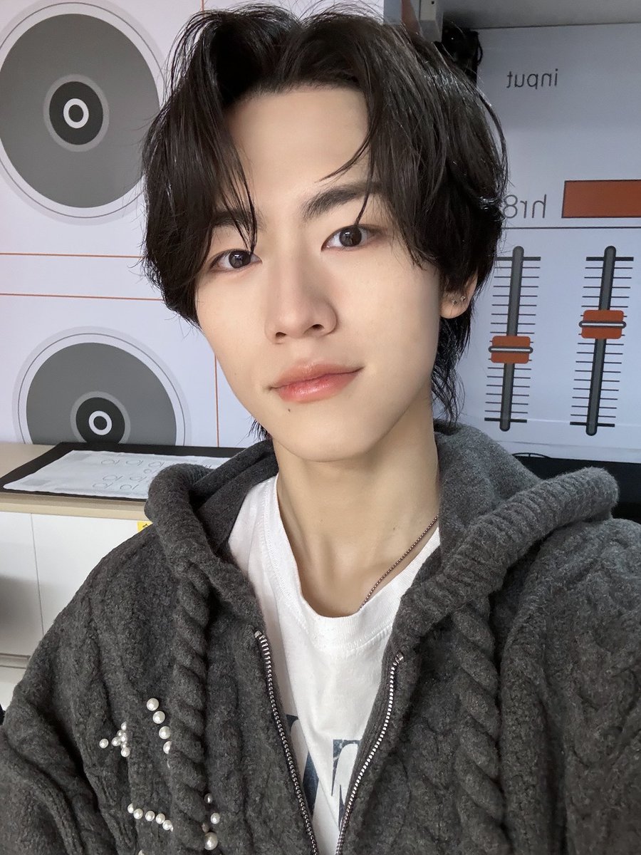 seokjoonpics's tweet photo. my pretty boy  🥹
#82MAJOR #박석준 #석준 https://t.co/HhJJPC6Cyp