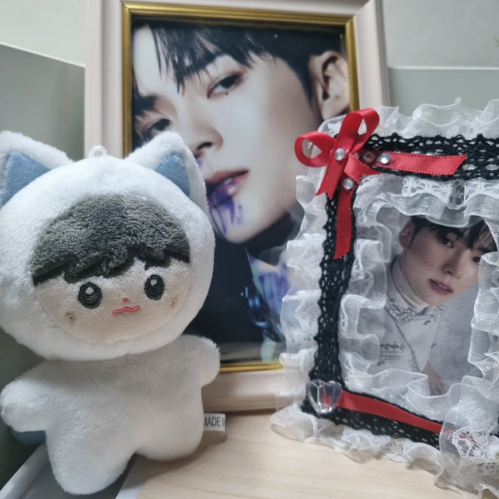 빛이나❦ tweet media