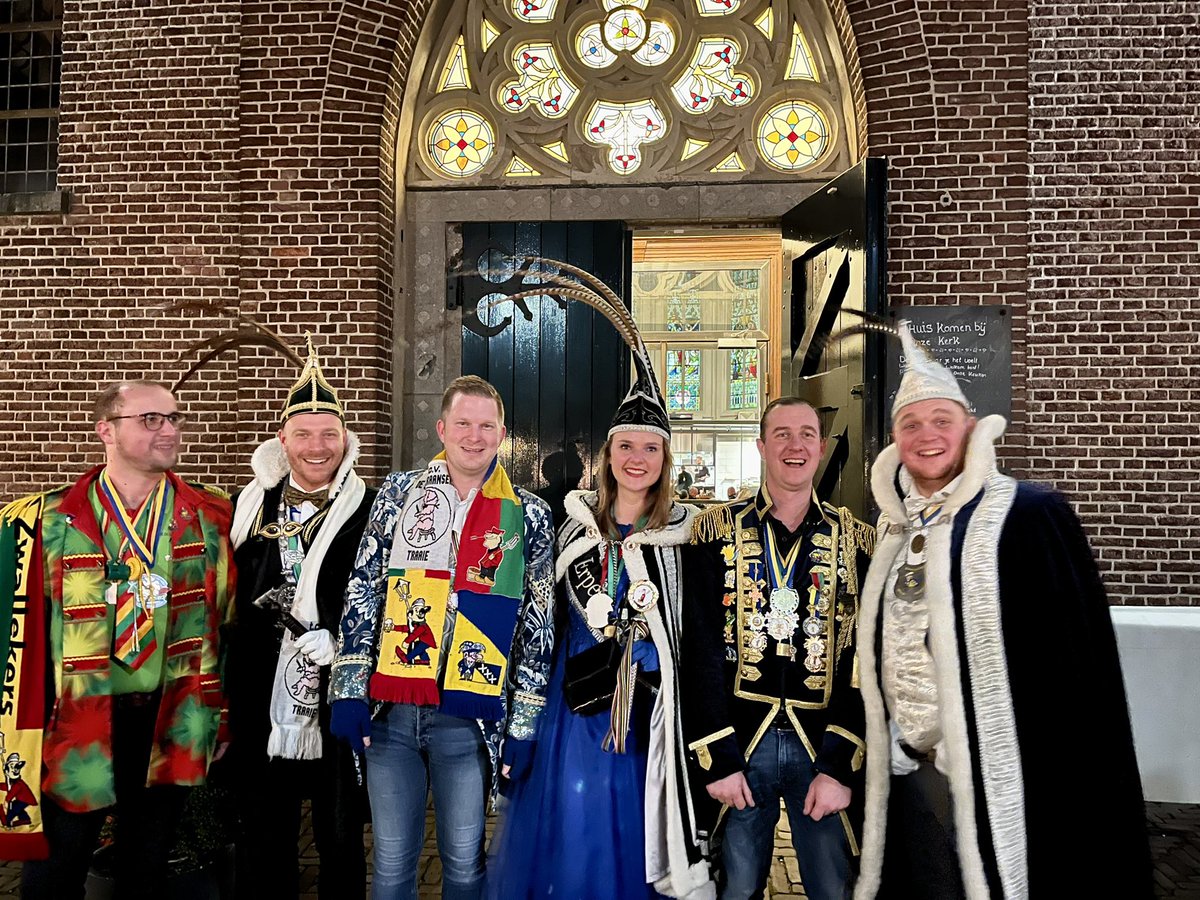 boyscholtze's tweet photo. #Carnaval #Verbroederingsbal #DeMay #Erpelrooierslaand #Berenlaand #Schraansersrijk #Biesboschrakkersrijk #Drimmelen https://t.co/bj7cCGsQKU