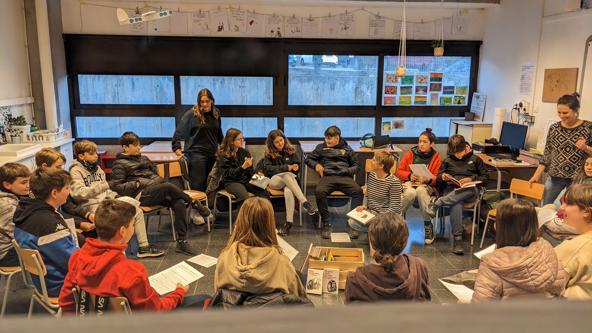 Jornada de portes obertes per a noves famílies. Vols saber com aprenem? Veure els espais d'aprenentatge? Parlar amb famílies, equip docent, alumnes i exalumnes? Vine! Dissabte 17 i dimecres 21 de febrer. Cal inscripció prèvia:  agora.xtec.cat/ielesvinyes/ge… <a href="/AFAielesvinyes/">AFA IE Les Vinyes</a>
