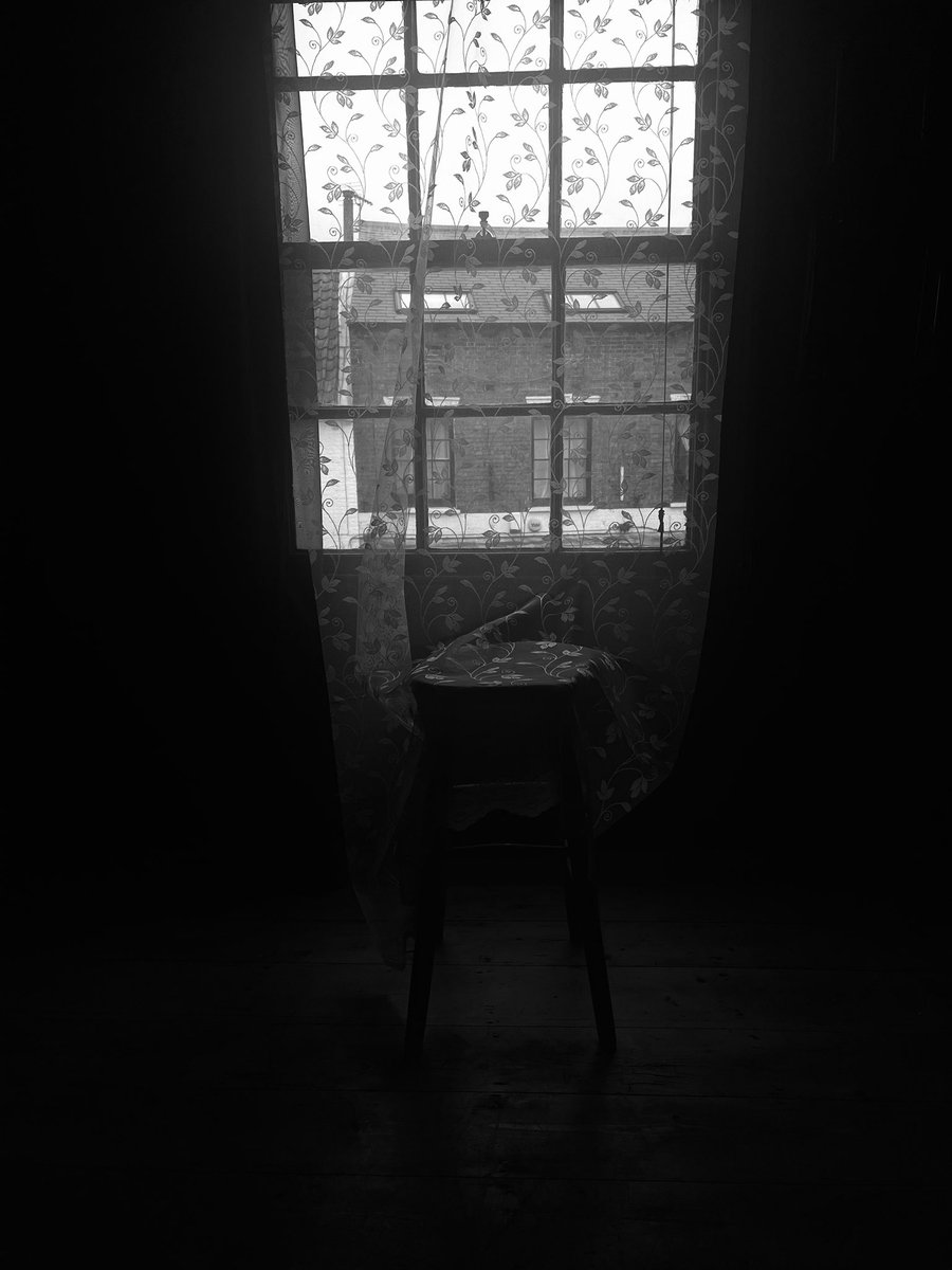 NdavisonR's tweet photo. Ready for my 11am
New lace curtain -
RIP old curtain you went above and beyond and I shall now put you out to grass -Thankyou π #iphoninaround #portraitphotography #naturallightstudio https://t.co/sV3kyyiUNr