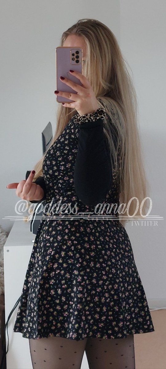 Es ist ein wunderschöner Samstag, dein Gehalt ist da und ich habe Lust auf Anforderungen😈💸
ich will meine DMs voll mit euren Paypal Namen sehen🔥🔥🔥

findom • geldherrin • fußsklave