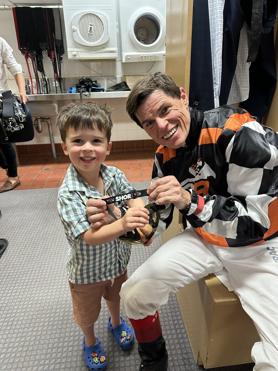 henrydwyer's tweet photo. It’s been said plenty of times but I’ll say it again. There’s no greater proponent of our industry than Craig Williams. Just an absolute force of nature. https://t.co/7s2cjk4waX