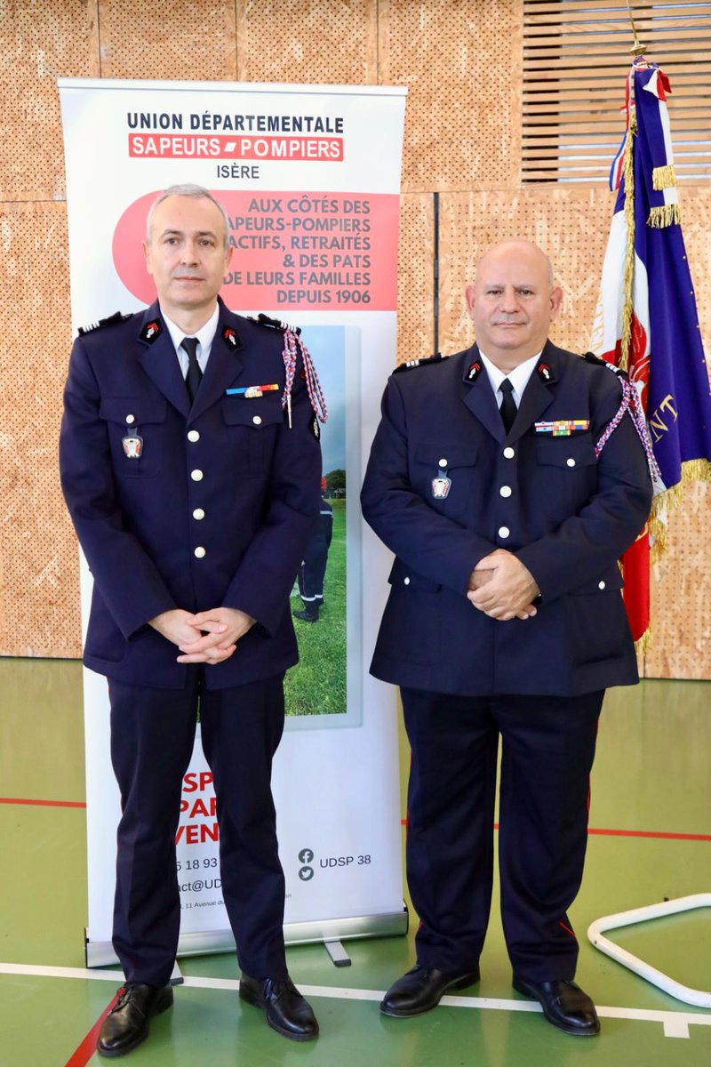 sdis38's tweet photo. 👏🏼 Ce samedi, le col D. Favard, directeur départemental adjoint du @sdis38, participe au Conseil d'administration de @udsp_38 qui se tient à La Murette. Le cne Vincent Tambuzzo vient d'être reconduit dans ses fonctions de président de @udsp_38. Félicitations ! https://t.co/SV7nvx2TcE