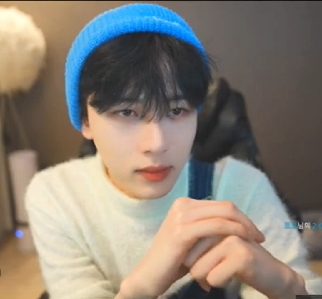 Mhixeako's tweet photo. I love the outfit of our adorable baby #JUNGHYUN😘🤩 You are pretty handsome as always #konanhihi  #KOHI_LADY #KOHI  mwahugssss😊🥰😍 https://t.co/uylxXXlfwM