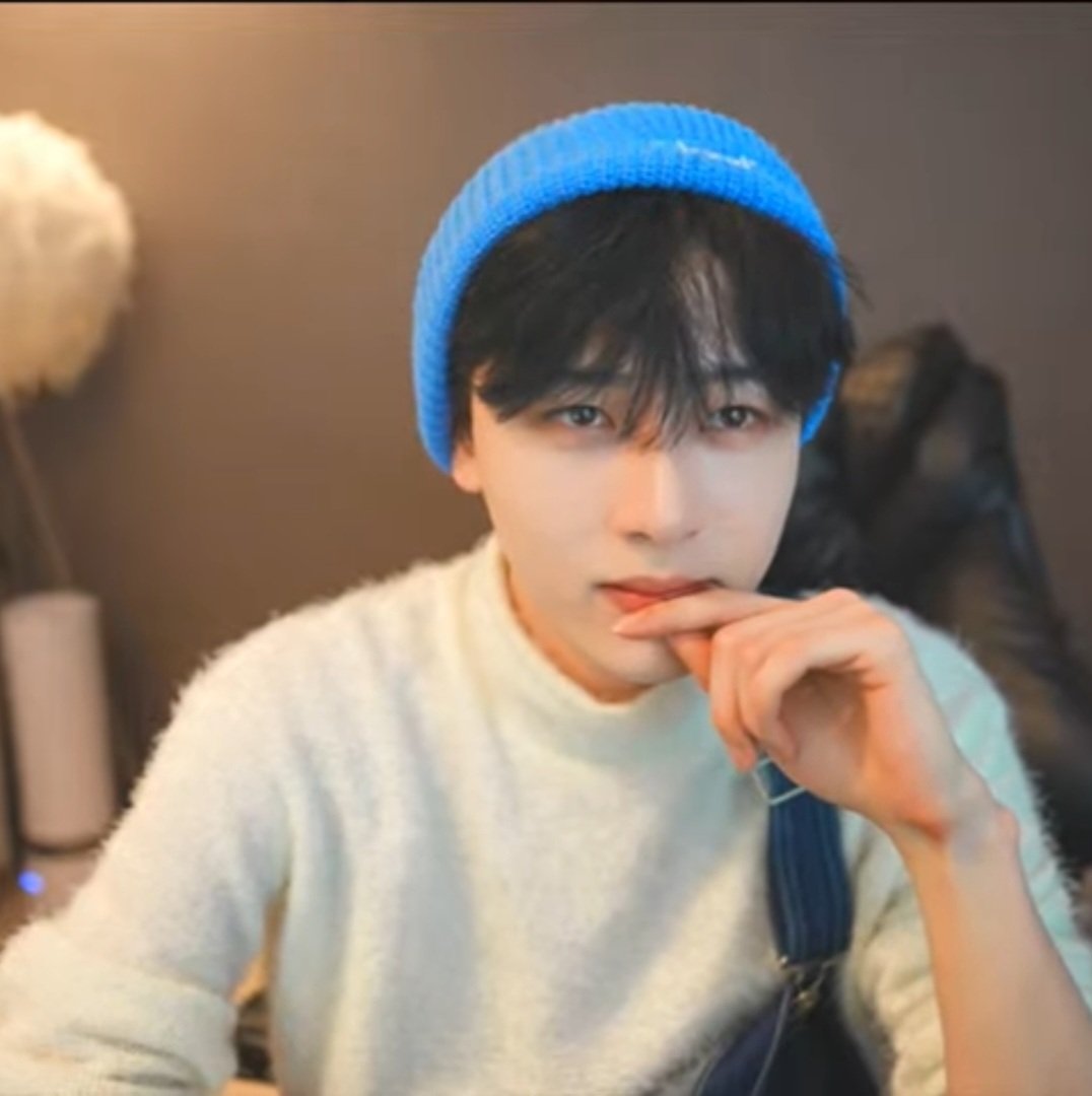 Mhixeako's tweet photo. I love the outfit of our adorable baby #JUNGHYUN😘🤩 You are pretty handsome as always #konanhihi  #KOHI_LADY #KOHI  mwahugssss😊🥰😍 https://t.co/uylxXXlfwM