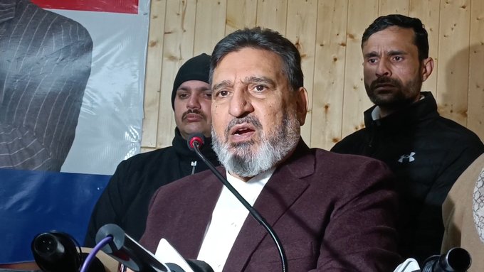 GulistanNewsTV's tweet image. Uprooting #dynastic political parties like NC, PDP akin to #jihad, says Altaf #Bukhari