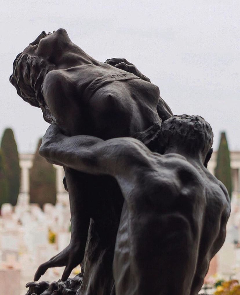 AcademiaAesthe1's tweet photo. Ruperto Banterle (1889-1968) Fleeing Soul, 1914 Monumental Cemetery of Verona https://t.co/gBucS890YO