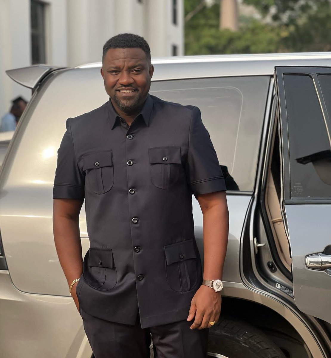 Happy 40th birthday, Mr. John Dumelo.  

Cheers to your new age!

Photo by @johndumelo1 (Instagram)

#TGNCelebs