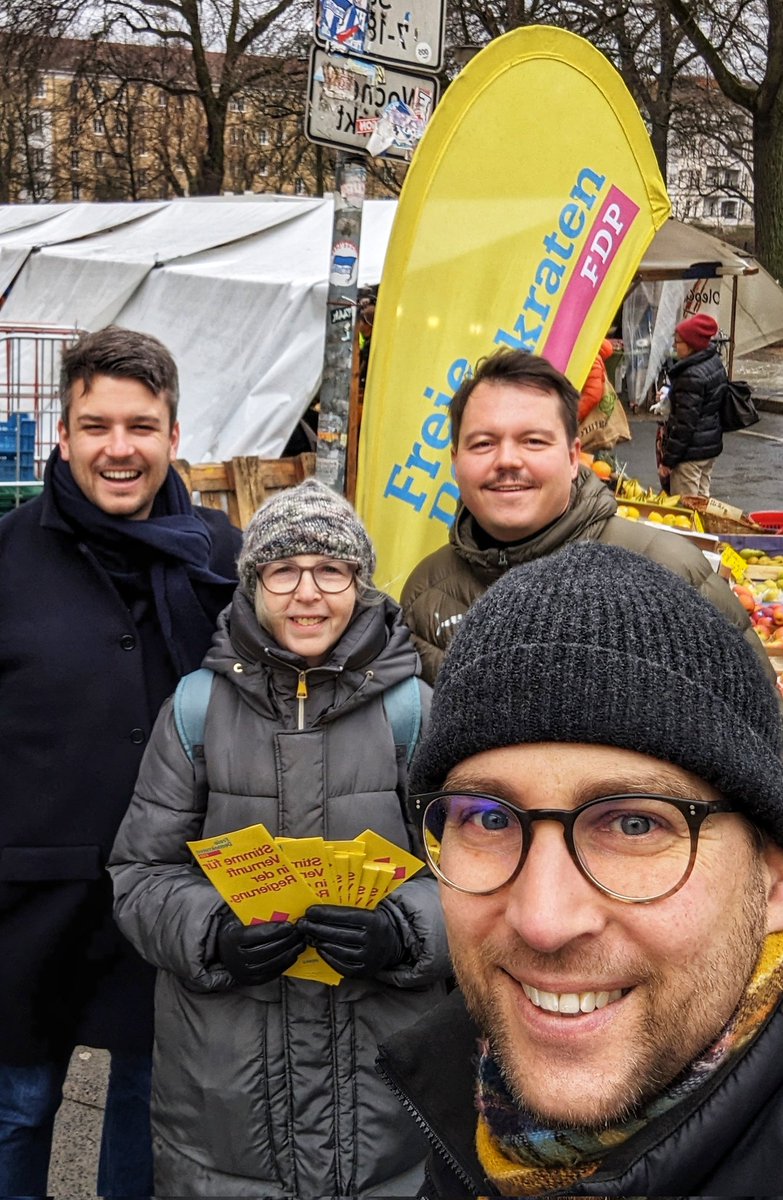 Heute sind wir am Arnswalder Platz und am Kollwitzmarkt. Wir informieren über das #Startchancenprogramm von. @starkwatzinger und werben für die Stimme für Vernunft in der Regierung. #FDP