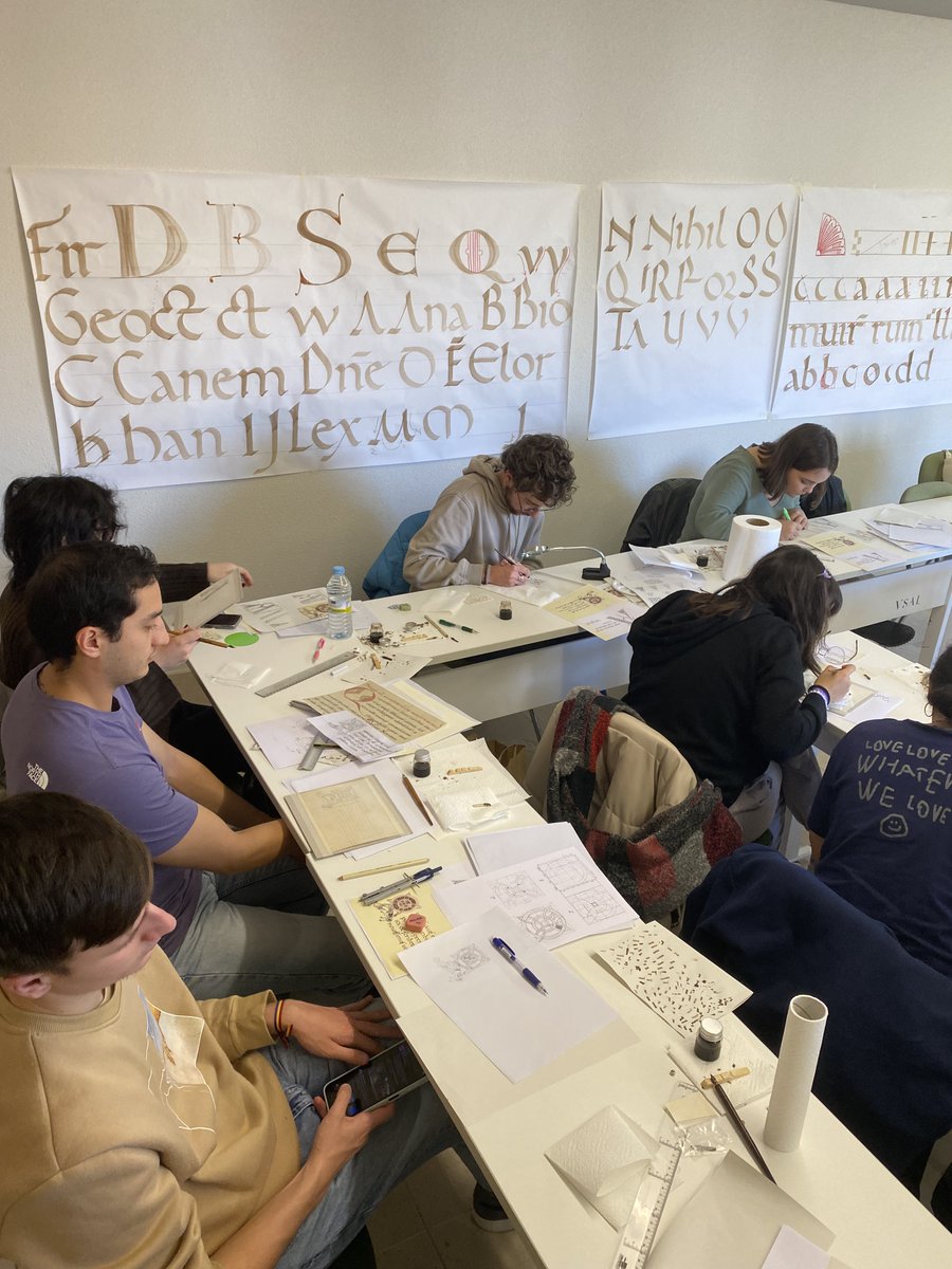 jobetodoli's tweet photo. Immensely fruitful week in the framework of the People&Writing project (@ainoa_castro), we learned a lot about medieval manuscript materiality with a course on Caroline calligraphy and, to conclude, an extraordinary seminar by Jiří Vnouček (@ercb2c). #PeopleAndWriting 📜🪶✍🏼 https://t.co/XXad8PRBrF