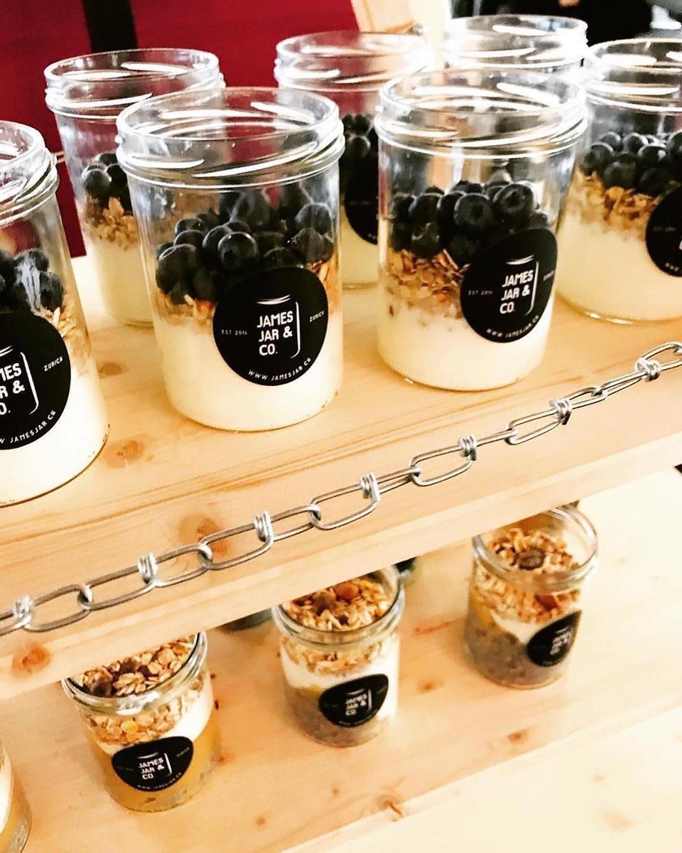 JamesJar2016's tweet photo. 💚 Mmmmm, best vegan #breakfast in #Jars ! 

👉 Order yours on https://t.co/y8rJ3vOPKk

#healthy #vegan #zurich #madeinswitzerland #madeinzurich https://t.co/hXI9cUli8O