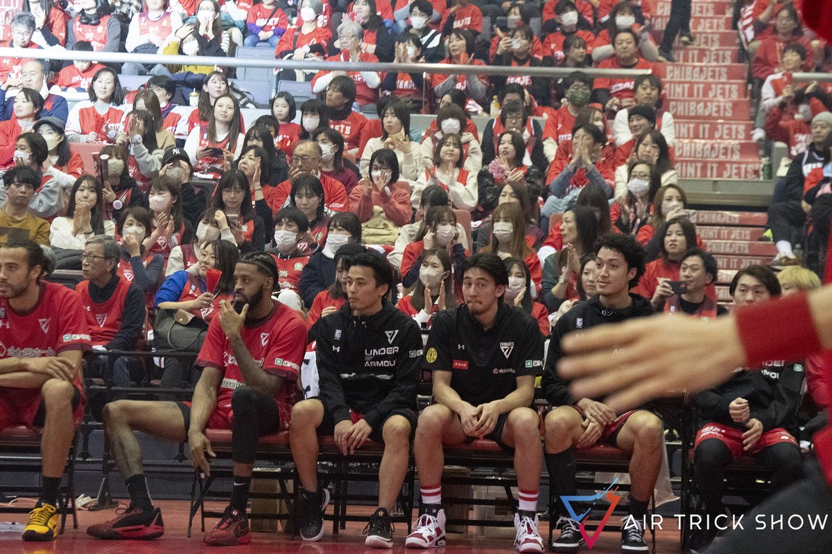 may_katsumahiko's tweet photo. [私は何を撮りに行ったのか　その１]
こんなキラキラお目目で見られたら撮るしかない。
2024.1.20and1.21 鎌ケ谷巧業 Presents AIR TRICK SHOW (千葉ジェッツv.s.レバンガ北海道ハーフタイムショー) #鎌ケ谷巧業 #ladepochiba #千葉ジェッツ #空飛ぶチャリ #airtrickshow #bbprojectbb #jumpersstore https://t.co/AIry2ALH2E