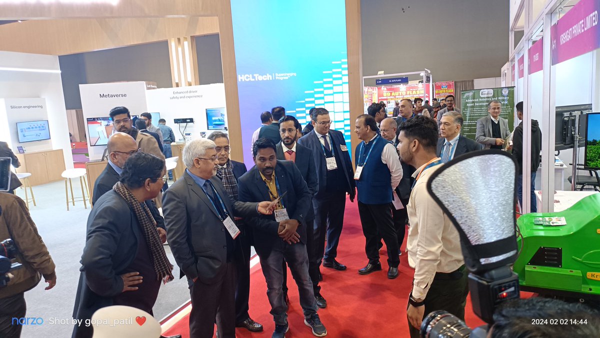 stpiindia's tweet photo. Shri Sunil Barthwal, Secretary Ministry of Commerce and Industry, visited the STPI MOTION CoE Pavilion at the ongoing #BharatMobilityGlobalExpo 2024. 
@DoC_GoI https://t.co/d9JheIAILZ