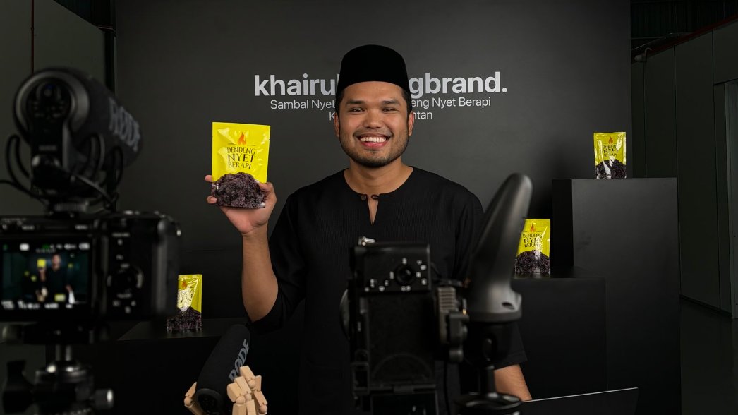 Khairul Aming is only in his thirties but he is already worth millions.

That’s WAY more than most people his age.

And last night he made RM1,192,000 ($250K) in just 3 minutes 39 seconds.

This is <a href="/khairulaming/">Khairulaming</a>'s inspiring story.