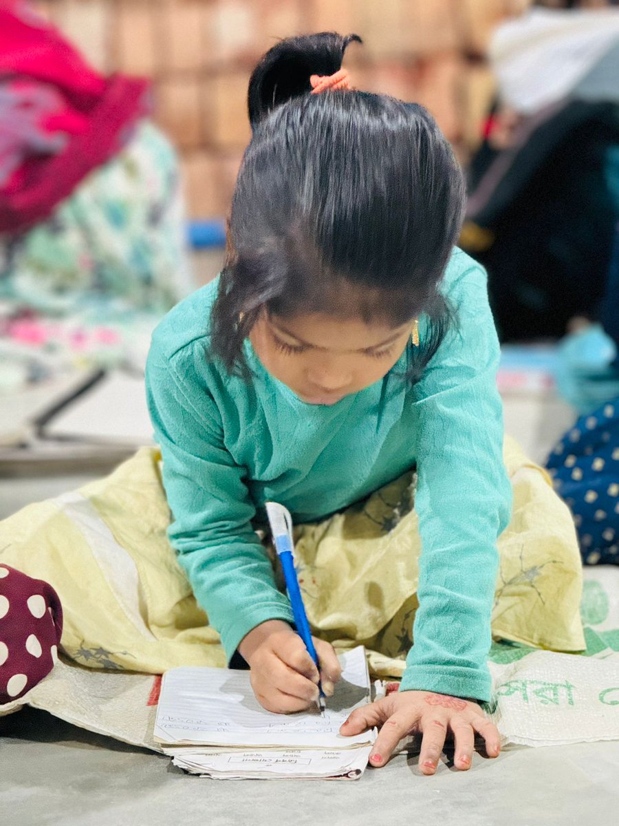 Education is the most powerful weapon we can use to change the world.

#Rohingya 
#bappyphotographer 
#littlecutie 
#writing 
#rrupcstudent 
#keppgoing 
#rohingyakid 
#privateschool 

Bappy Photographer