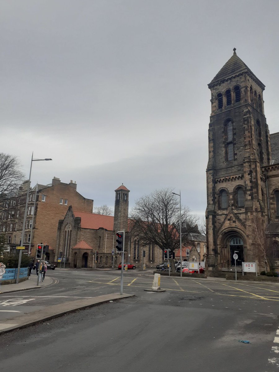 sandymb1956's tweet photo. Unusually quiet mid morning yesterday at #HolyCorner #Bruntsfield #Morningside #Edinburgh rare sight. @BruntsfieldMinx @Edin_the_walk #AuldReekie #EDINBURGH https://t.co/bH17C08Fi8