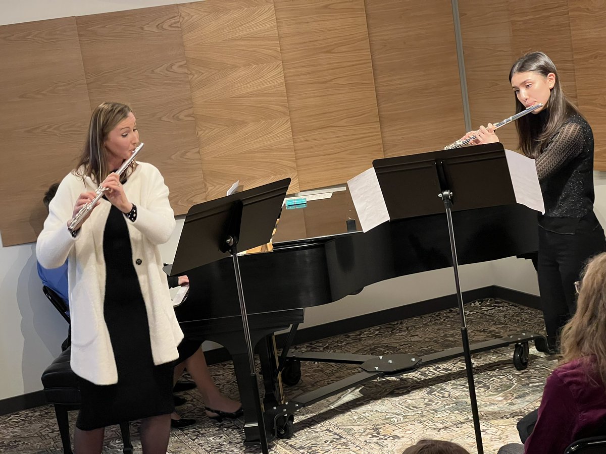 Flute_Boston's tweet photo. I’m so proud of my BFL students for giving an outstanding performances at the winter studio recital on Sunday! Bravo! All students were accompanied by a wonderful pianist, Barbara Lysakowski. Thank you for sharing your music with us #proudteachermoment #flutestudio #flutestudents https://t.co/QKXVEgEkpY