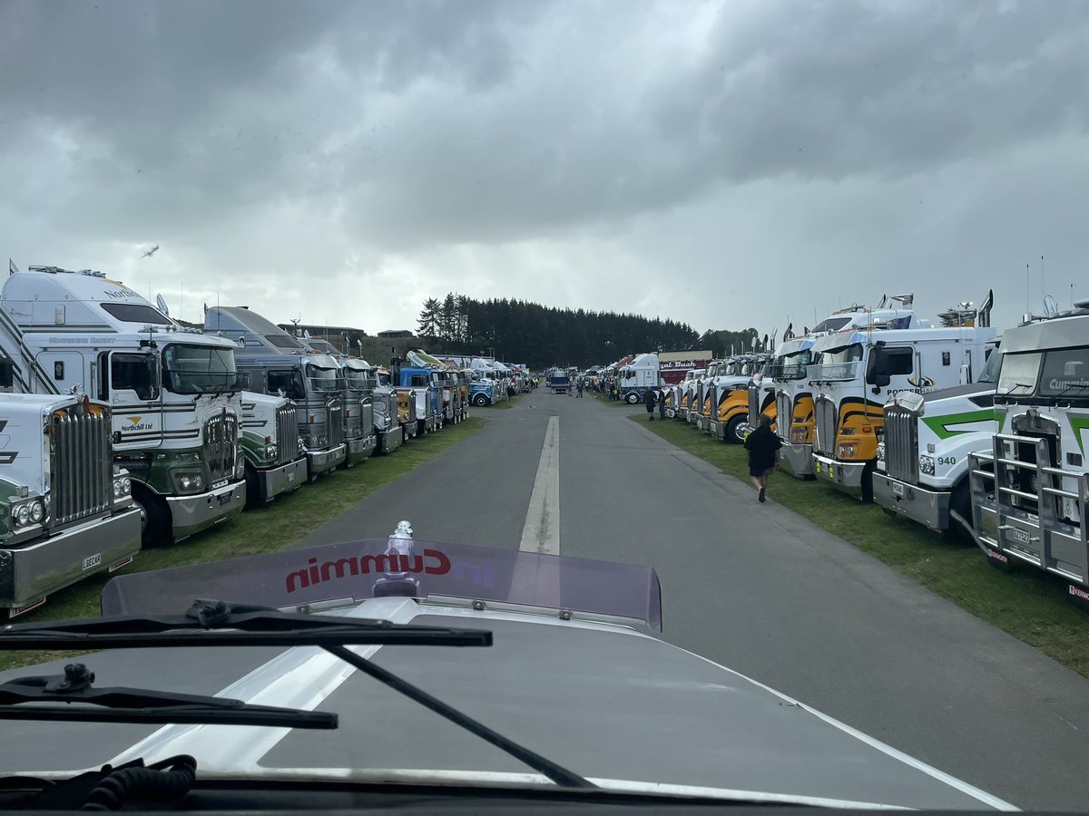 That’s it for #kw100 long way to go to attend but fa kenworth it.