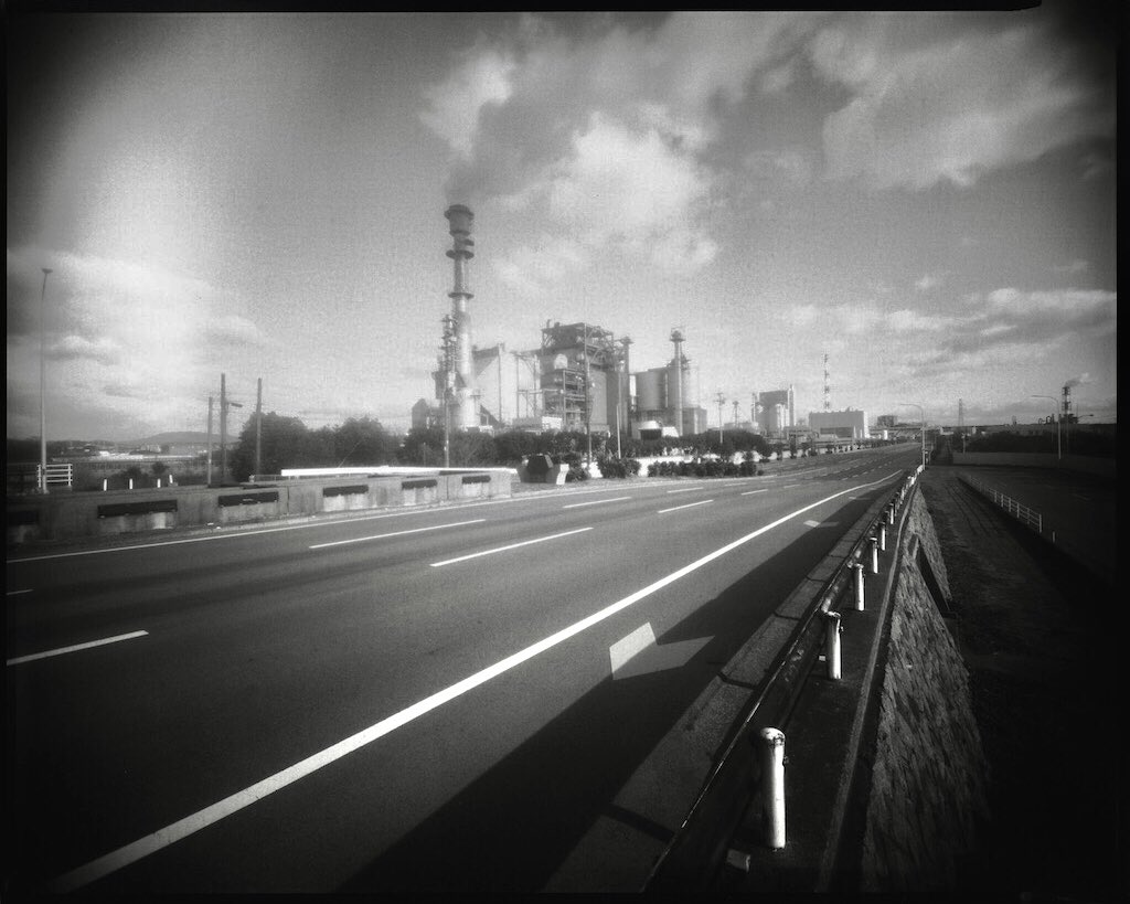 産業道路

Kodak View Camera No.2-D 8x10 / Carl Zeiss Jena Protar 11cm f18 / Kodak Portra Endura Color Paper (Fuji SPD)

#largeformatphotography
#papernegative