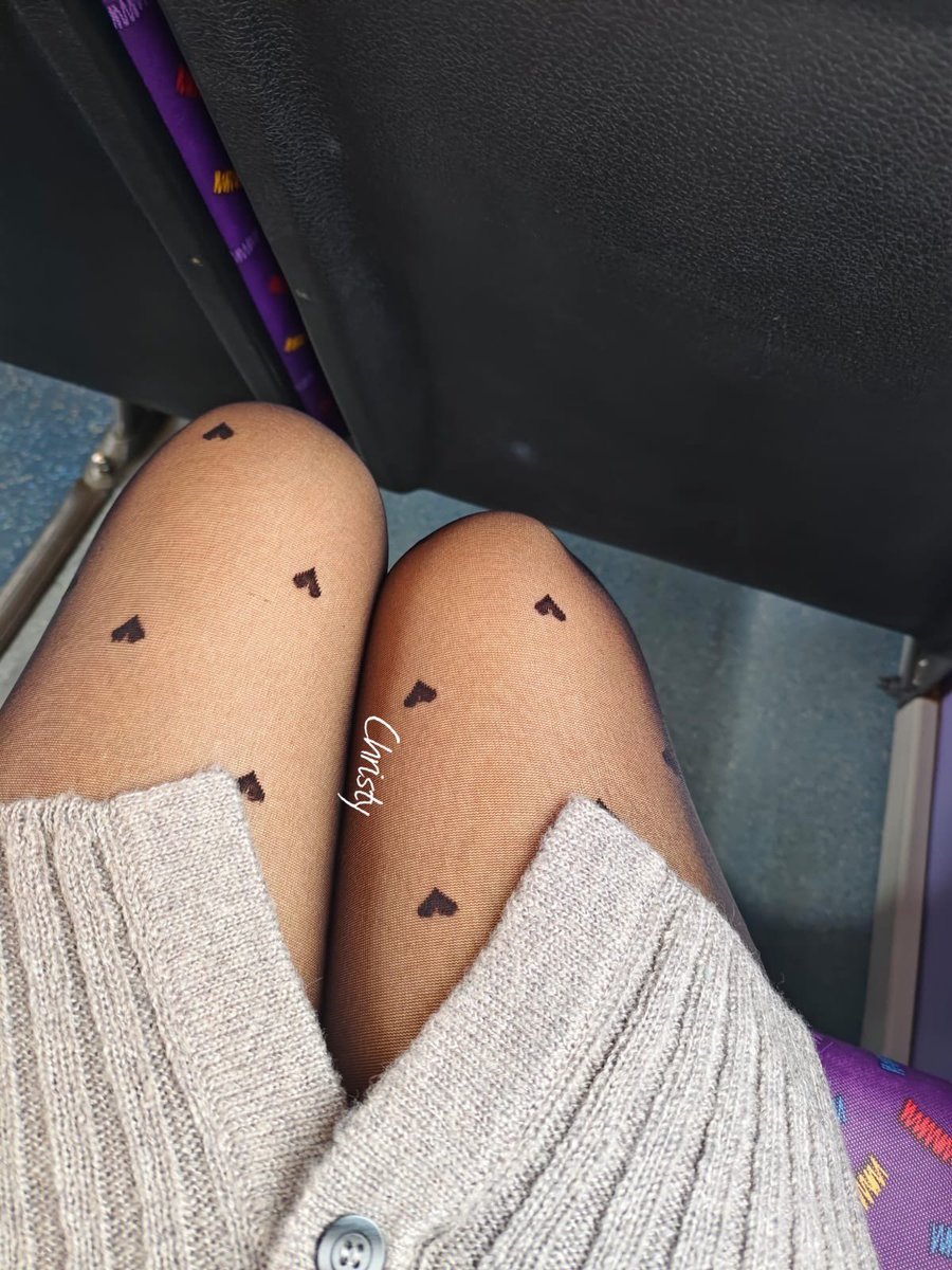 ChristyTang__'s tweet photo. 絲襪直穿⚫️，好爽🤭

#Whitepantyhose  #黑絲  #腿控 #絲襪  #花紋絲襪 #絲襪控 #腿模  #hkgirl #肉絲 #波點絲襪 #pantyhose #tights #OL #nylons #shiny #shinytights #shinypantyhose #stockings #nylonfeet #丝袜 #连袜裤 #二手絲襪 https://t.co/Nt2yIFgKwW