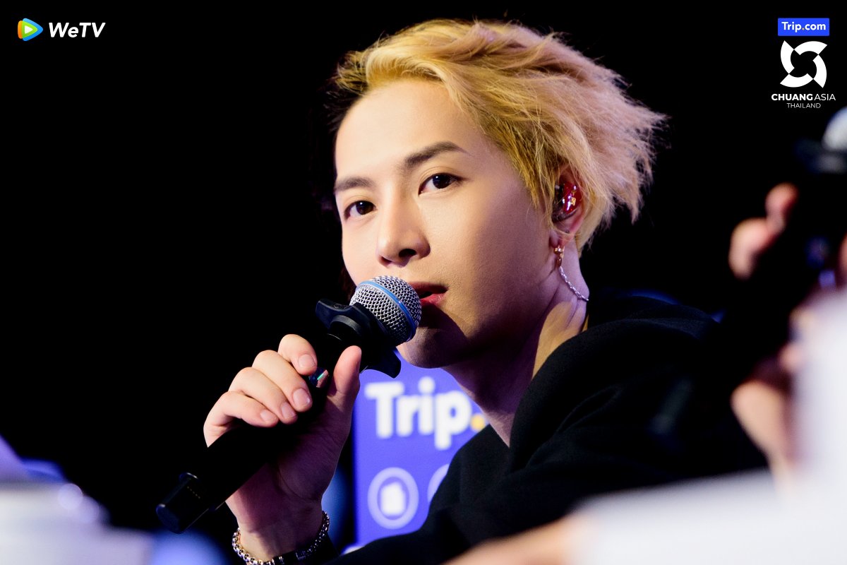 CHUANGASIA's tweet photo. Can't wait to see Co-producer and Lead Mentor Jackson Wang Tonight!
CHUANG ASIA THAILAND

Don't miss #CHUANGAsiaEP1 Tonight
Every Saturday 9.30 PM GMT+7 On WeTV and one31
Uncut Version 10.45 PM GMT+7
🔗 https://t.co/y2mghImgYb

#ChuangAsia #ChuangAsia2024
#JacksonWang  #CHUANGASIAxRYCE
#CHUANGAsiaJacksonWang