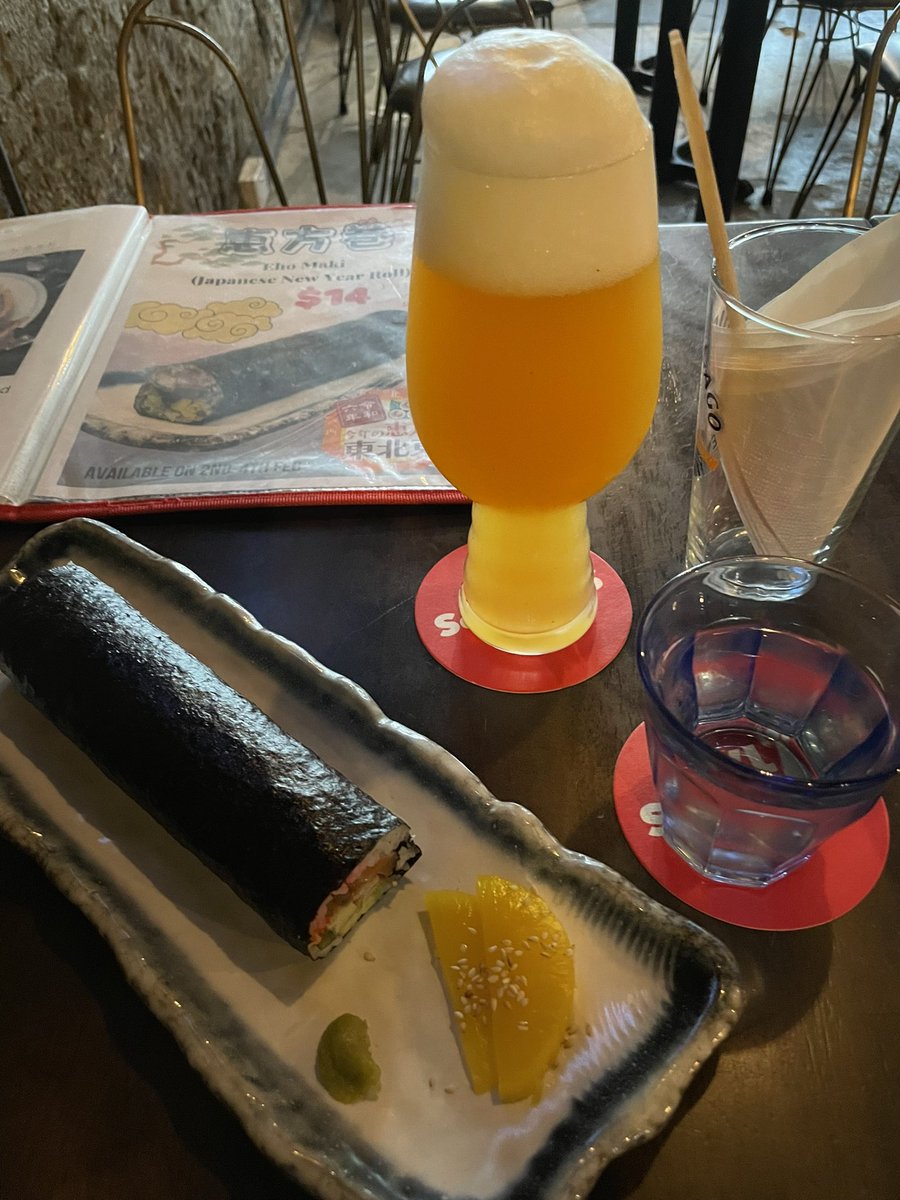 onabe036's tweet photo. Punggoleから流れ着いた。
久しぶりに来たら恵方巻あった😅
#SGTAPS
#恵方巻
#東北東 https://t.co/8NxaPRGrMZ