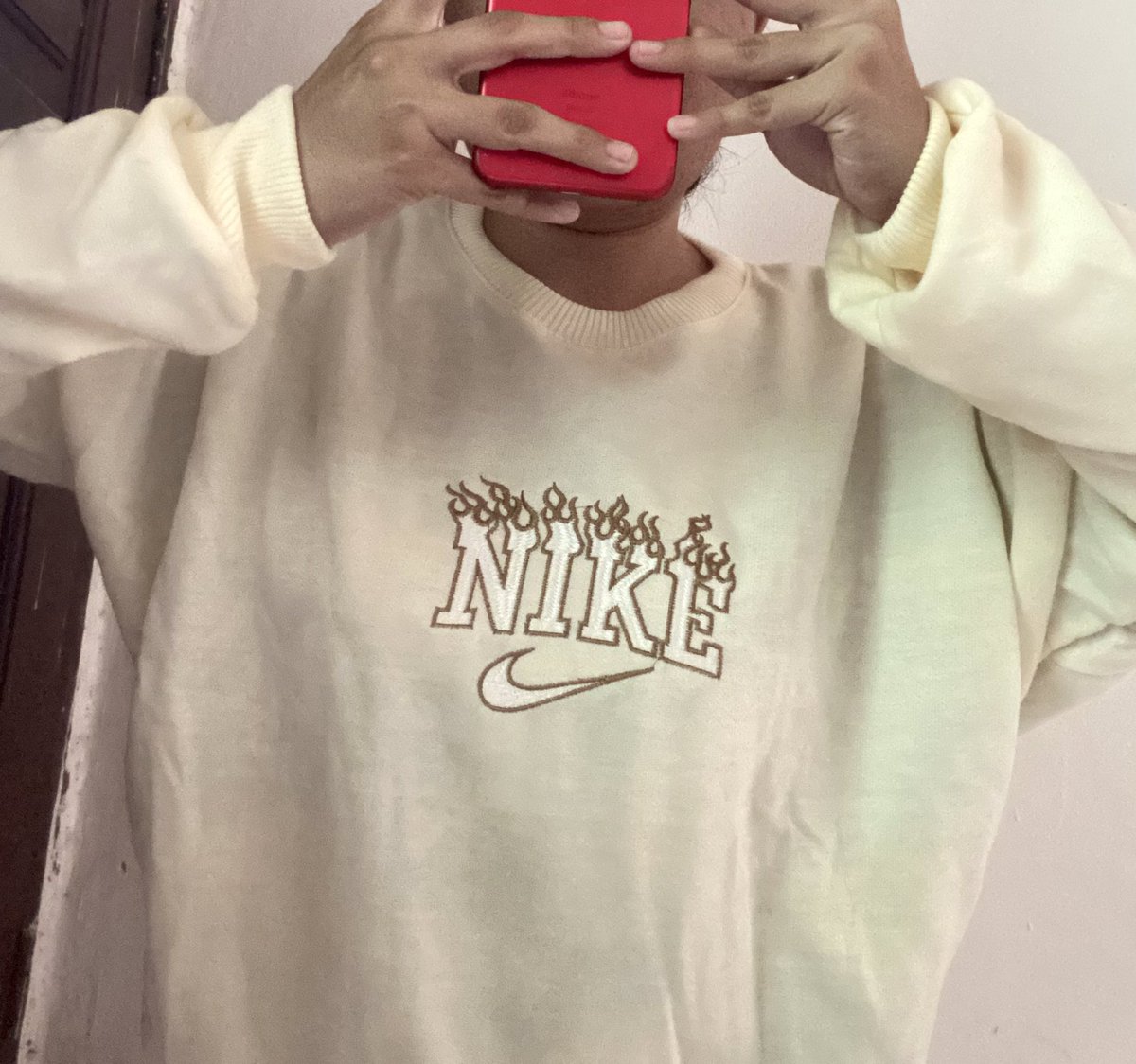 bbyflwrs's tweet photo. @JUALAN_AUTOBASE Ada kak Sweater Oversized jadi 30RB+ stocknya terbatas🔥 
shopee : notvnss / https://t.co/iH25cdeU8L https://t.co/jV1qoXptLv