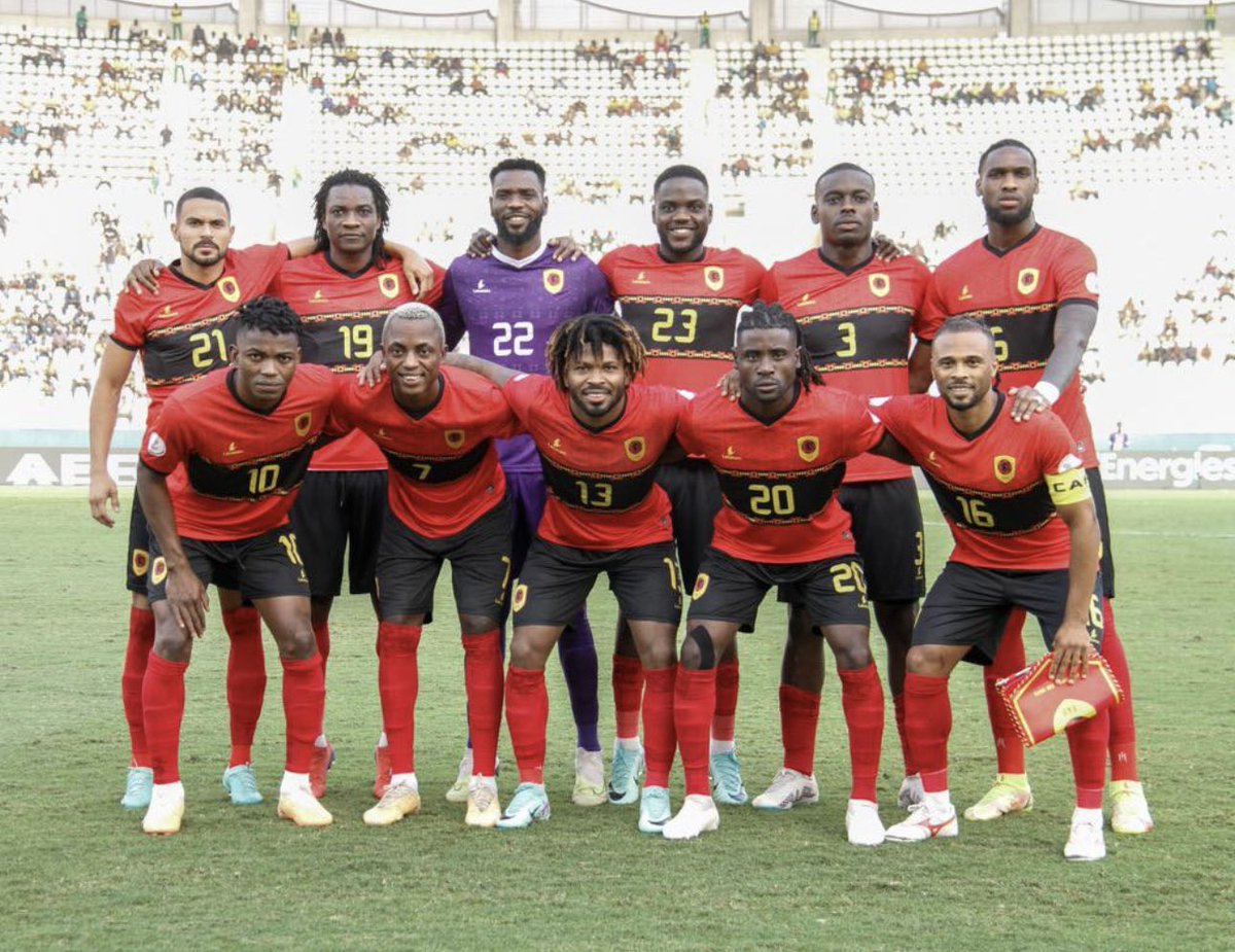 está a doer, estou muito feliz tbm xeeee, chegamos longe 🥹❤️

A todos jogadores e  equipe técnica Federaçao Angolana de Futebol, muito obrigado por toda alegria que proporcionaram a todo povo Angolano 🇦🇴

ESTAMOS ORGULHOSOS DE VOCÊS.🇦🇴❤️