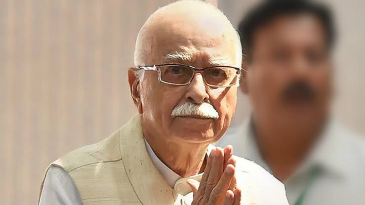 Santasa16's tweet photo. congratulations to Shri #LalKrishnaAdvani on being conferred #BharatRatna
#Advani ji is a beacon of integrity and ideological commitment. His monumental contributions to further national progress and unity and cultural awakening have left an indelible mark on Indian polity. https://t.co/Dm1PDBQSpK