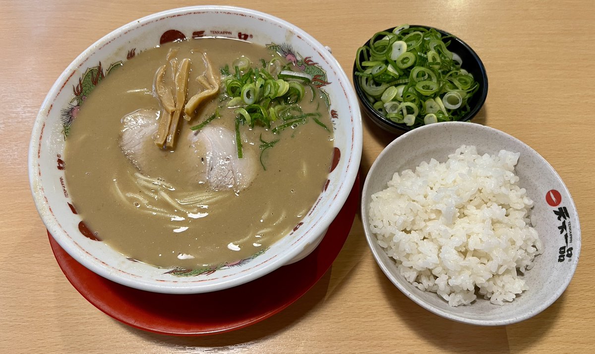TabemonoM's tweet photo. こってり https://t.co/gfBBTEQxDd