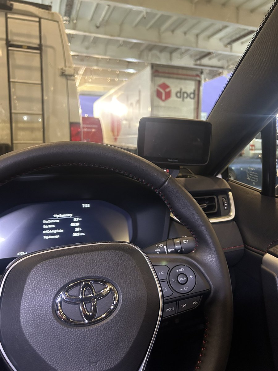 Stuart Mangan tweet media