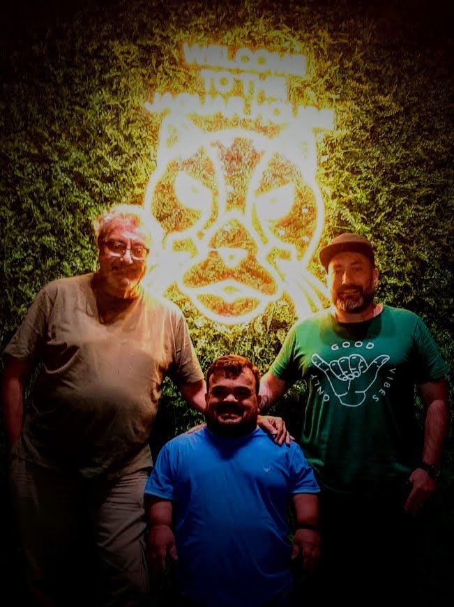 Lamentamos profundamente el fallecimiento del gran actor y amigo Claudio Rissi. Siempre apoyó desinteresadamente el trabajo que realizamos desde nuestra fundación. ¡Te vamos a extrañar Negrito!
#ClaudioRissi #ElMarginal #Rudyelreydelanoche #LosSimuladores  #okupas #elpuntero